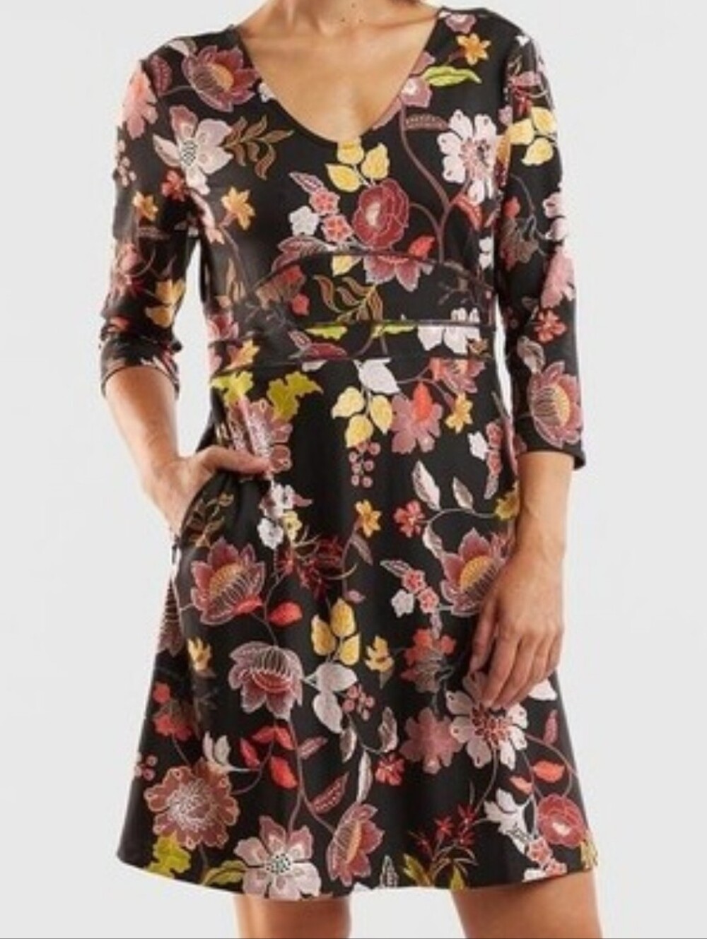 Title Nine Branwen Dark Floral 3/4 Sleeve Travel Athleisure Midi Dress